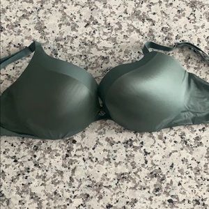 Victoria Secret Green Push-up Bra